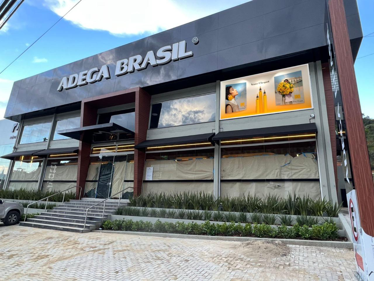 Fachada Adega Brasil em ACM